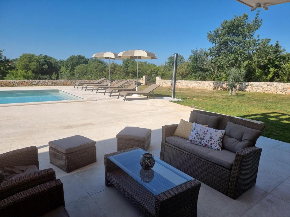 Luxury Villa Serena 2022 - With Heated Pool Cukrici Екстер'єр фото