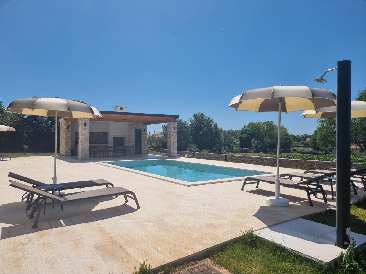Luxury Villa Serena 2022 - With Heated Pool Cukrici Екстер'єр фото